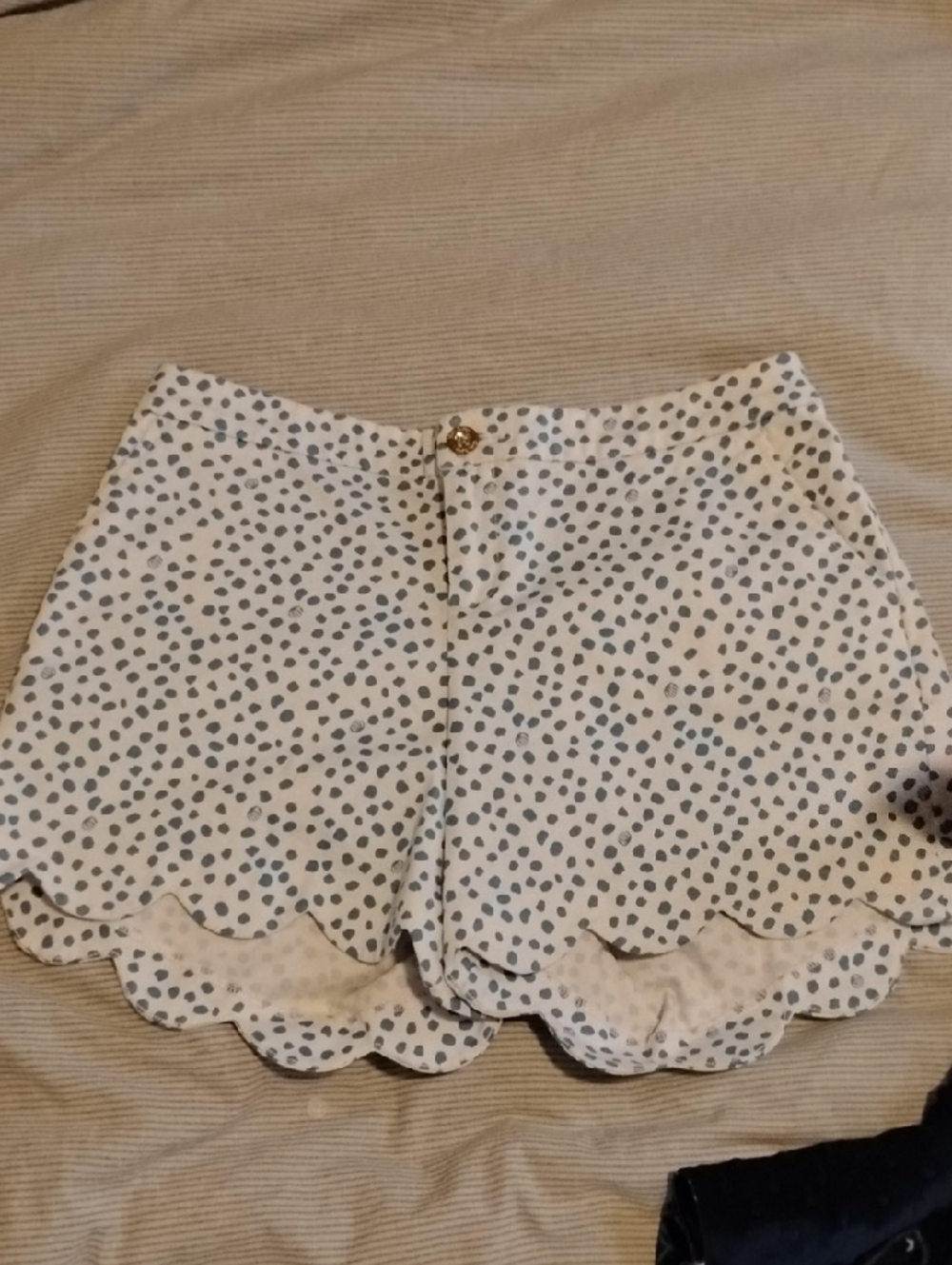 Lilly Pulitzer Scallop Hem Shorts, L- Ish Please Read